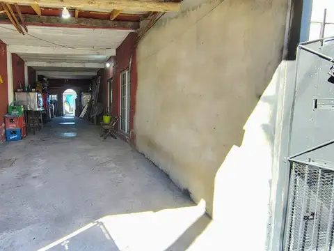 Casa en Venta con 4 cocheras