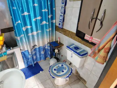 Casa 6 ambientes con 4 baños