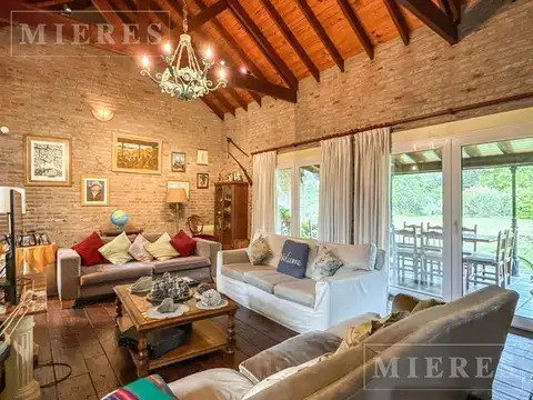 Casa y Lote de 6950 m2 ideal inversores en venta en Benavidez