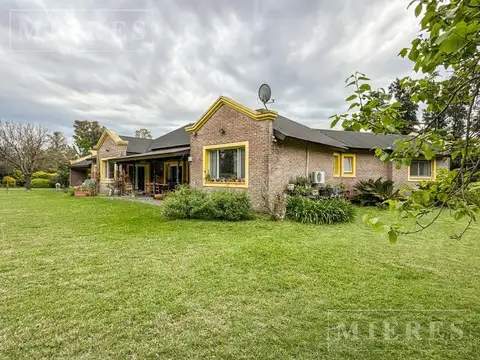 Casa y Lote de 6950 m2 ideal inversores en venta en Benavidez