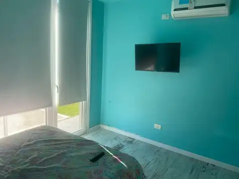 Casa en Alquiler con 2 cocheras