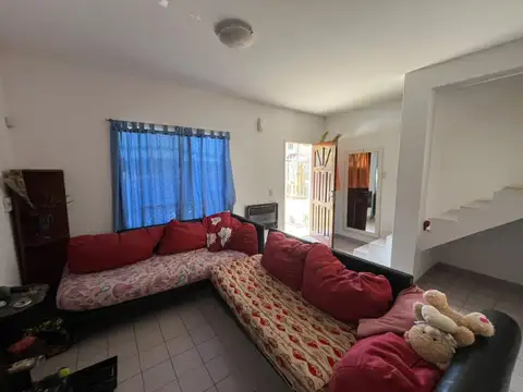 Depto Tipo Casa en Alquiler de 3 dormitorios