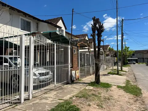 ALQUILER DE TRIPLEX 4 AMBIENTES EN GRAND BOURG