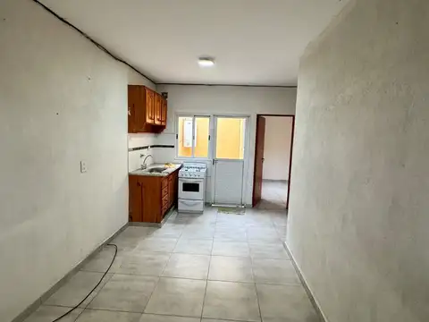 Departamento en Alquiler en Villa Luzuriaga, $ 450.000