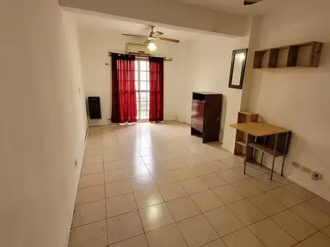 Departamento en Alquiler en Moron Sur, $ 300.000