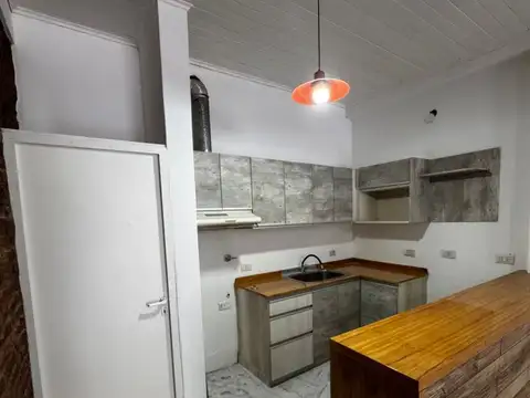 Departamento en Alquiler en Villa Luzuriaga, $ 650.000