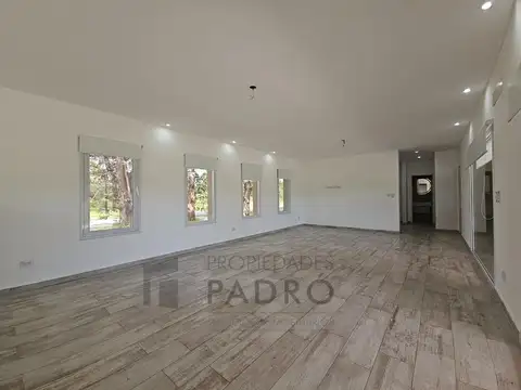 Casa en Venta con 4 cocheras