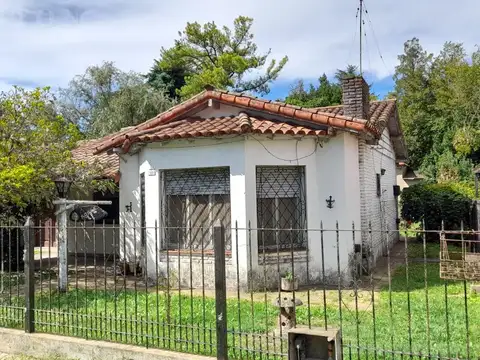 Venta Casa C. Spegazzini Bo La Gilera 3 ambientes Garage Parque Parrilla 492m2 totales