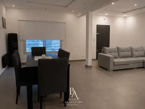 CASA EN VENTA con Pileta en General Rodriguez