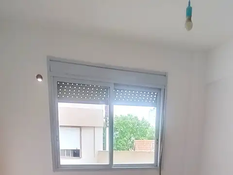 Departamento en Venta en Parque Chacabuco, USD 90.000