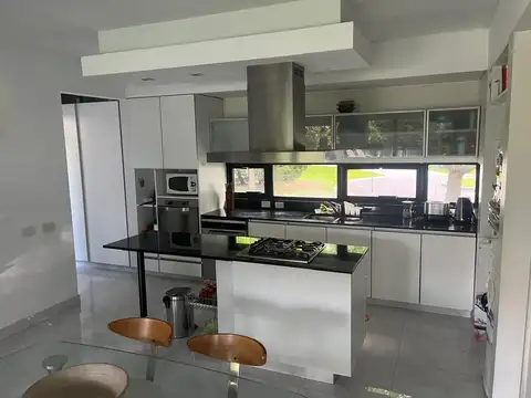 Casa en Alquiler Temporal, 4 Ambientes, en Barrio Haras Santa Maria, Escobar, GBA Norte