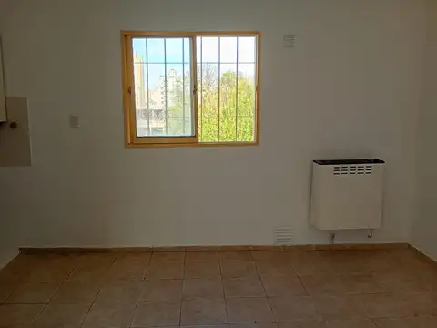 Departamento en Alquiler en Guemes, $ 450.000