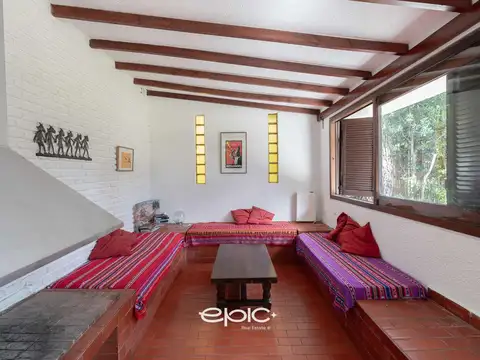 Casa en Alquiler Temporal con 1 cochera