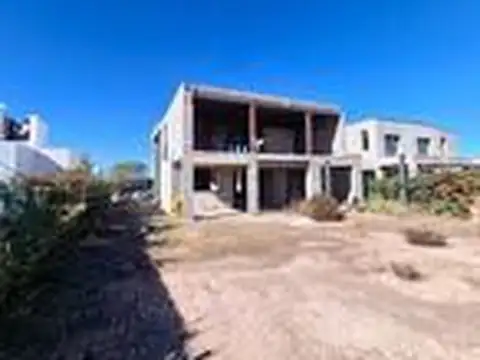 Openhouse Vende Hermosa Casa en Obra Gris en El Barrio Privado Terrazas Park