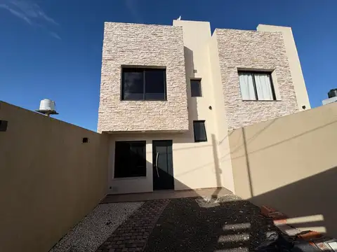 Padre González entre Goldaracena y Gutiérrez dpto 1