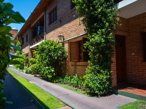 Depto Tipo Casa en Venta de 4 ambientes