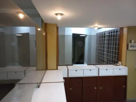 31 nº 456 esq. 174 Berisso