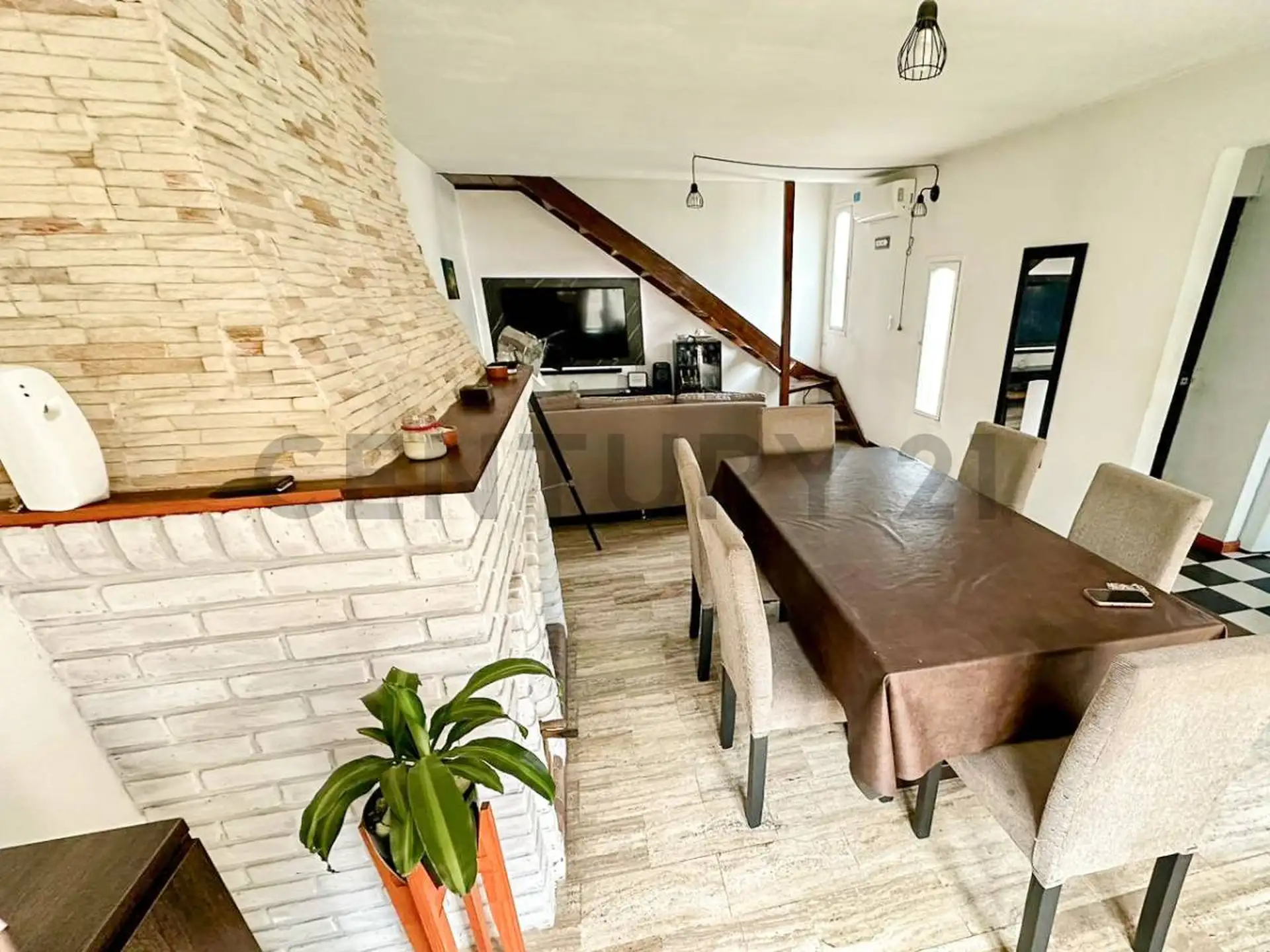 VENTA PH 3AMBIENTES CON PATIO, JARDÍN Y PARRILLA 9 DE JULIO