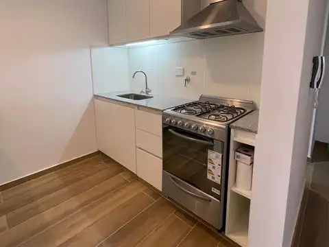 23 e/ 51 y 53 - Monoambiente a estrenar