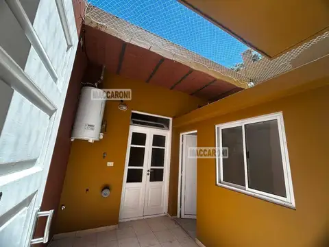 Depto Tipo Casa en Alquiler de 3 ambientes