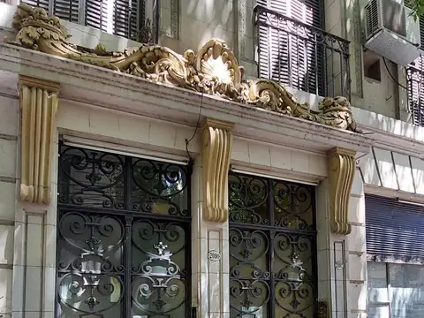 Alsina 2065 e/ Sarandí y Rincón