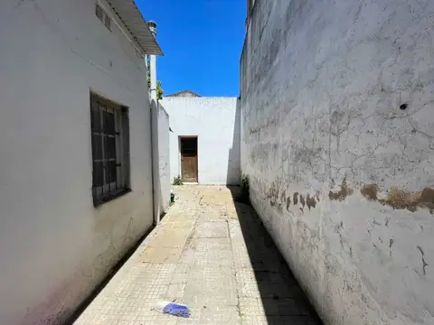 VENTA CASA 3 AMBIENTES A RECICLAR JARDIN QUINCHO