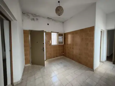 Depto Tipo Casa 5 ambientes con 1 baño