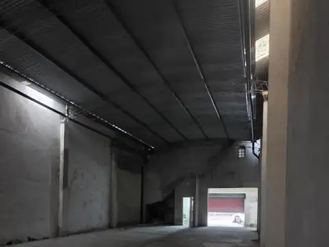 Depósito en Piñeyro VENTA
