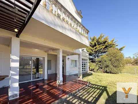 Casa en Alquiler - 4 Dormitorios 2 Baños - 1250mts - Haras del Sur 1.