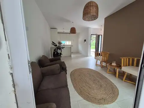 VENTA CASA EN POZO 3 AMB  BARRIO CERRADO / PERMUTA