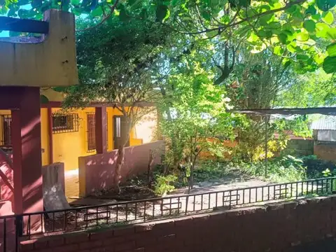 Casa 10 ambientes con 1 baño