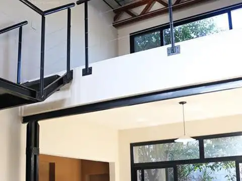 Casa en Alquiler con 1 cochera