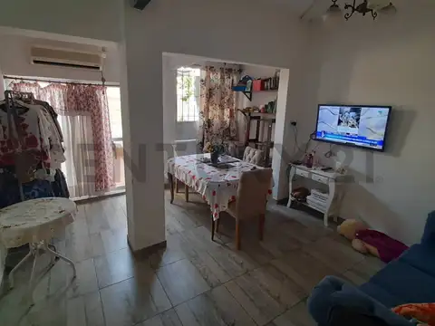 Casa 4 ambientes con 1 baño