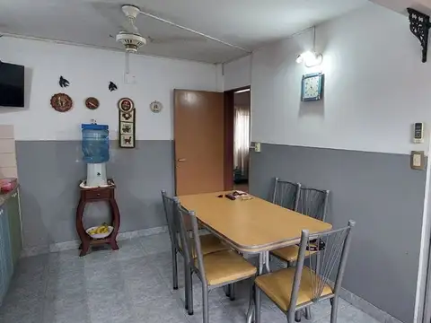 Casa 4 ambientes con 1 baño