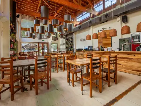 Las Camelias 100, Piso 0