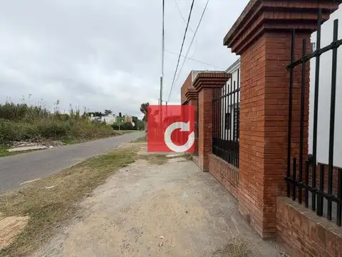 Casa en Alquiler de 3 Dormitorios Villa Elisa La Plata