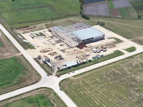 Terreno en Venta en Loma Verde, USD 772.440