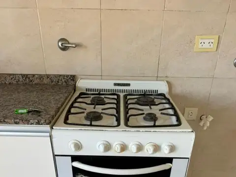 Departamento en Alquiler en Abasto, $ 450.000