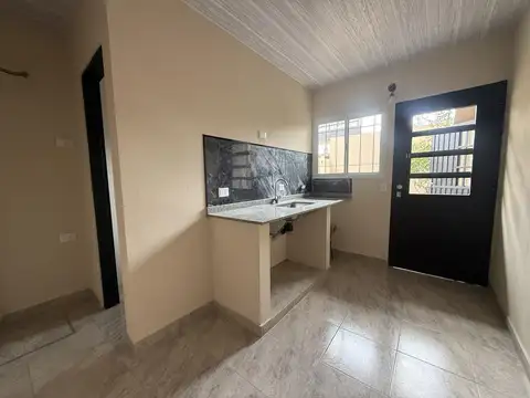 Depto Tipo Casa 2 ambientes con 1 baño