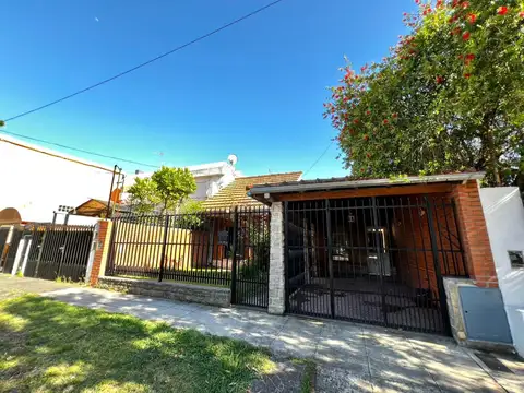 Casa 3 ambientes en venta en Martínez