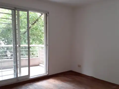 ALQUILER semipiso nuevo externo con balcon y cocina semi integrada + Cochera 