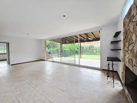 Casa en Alquiler en Santa María de los Olivos, USD 1.900