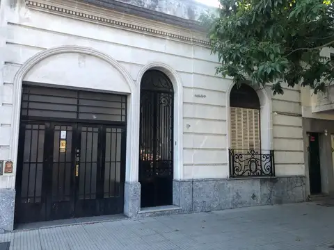 CASA EN ALQUILER USO COMERCIAL O PROFESIONAL