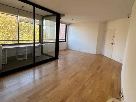 4 ambientes con cochera en piso alto! Unidad muy luminosa en Villa Urquiza!