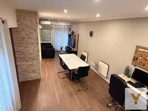 Depto Tipo Casa 2 ambientes con 1 baño
