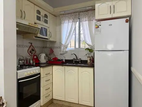 Depto Tipo Casa en Venta con 1 cocheras