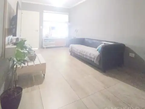 Depto Tipo Casa en Venta con 1 cocheras