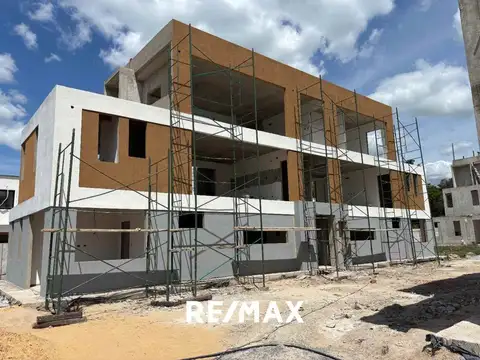 VENTA  PENTHOUSE 2 AMB BIO PILAR FINANCIADO