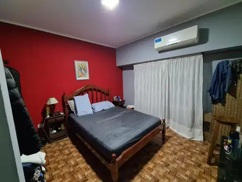 Casa 5 ambientes con 1 baño