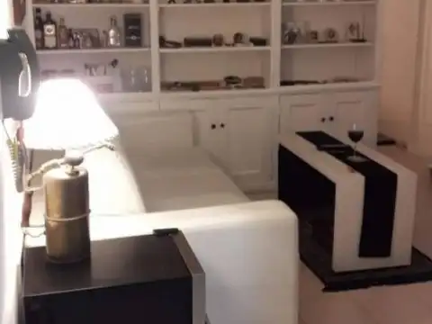 Pacheco De Melo 2600, Piso 2